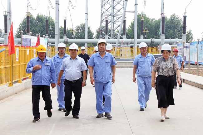 新安縣委副書(shū)記劉軍鋒到萬(wàn)基控股集團調研