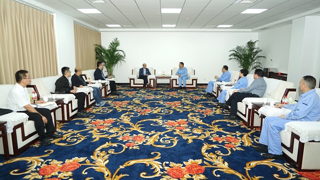 中鋁寧夏能源集團黨委書(shū)記、董事長(cháng)丁吉林一行到萬(wàn)基控股集團調研