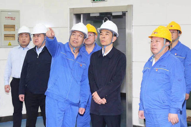 新安縣委副書(shū)記、代縣長(cháng)崔占科到萬(wàn)基控股集團調研