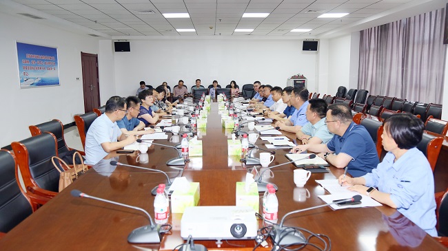 洛陽(yáng)市科技局黨組書(shū)記、局長(cháng)葉惠玲一行到萬(wàn)基控股集團調研