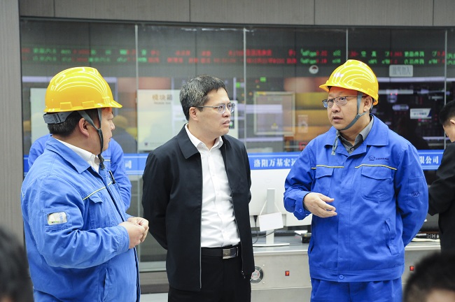 洛陽(yáng)市副市長(cháng)陳劍鋒一行到萬(wàn)基控股集團調研