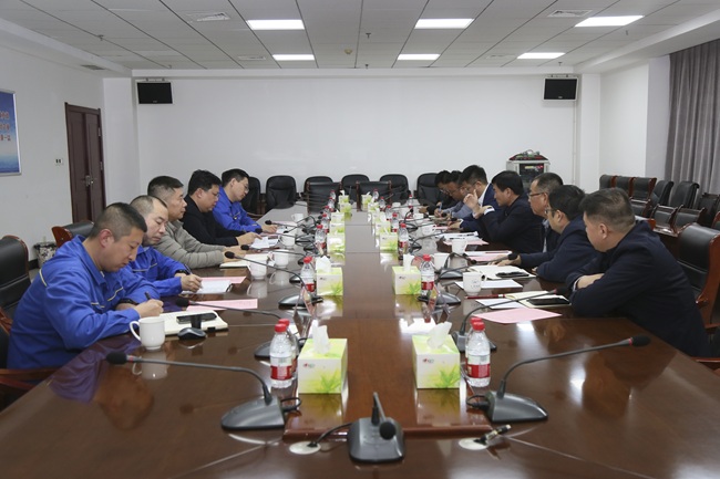 新疆建設兵團第十三師新星市黨委副書(shū)記、師長(cháng)劉文勝一行到萬(wàn)基控股集團調研