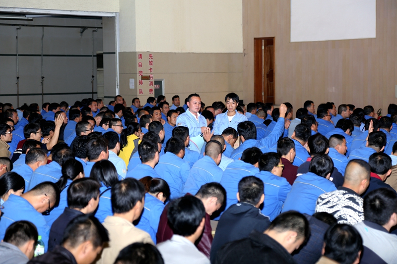 萬(wàn)基控股“兩學(xué)一做”暨安全生產(chǎn)知識競賽互動(dòng)現場(chǎng)