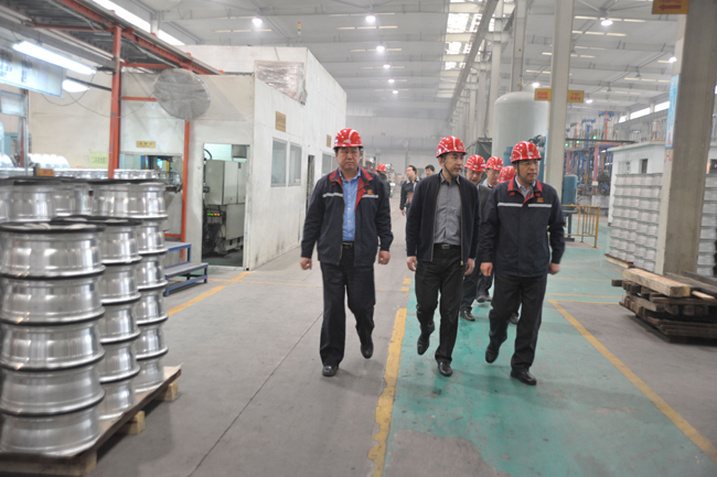 大亞科技丹陽(yáng)分公司領(lǐng)導到我公司洽談合作