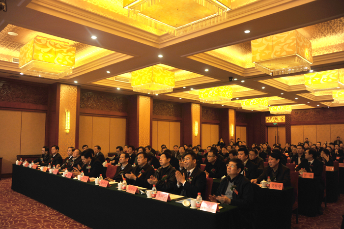 萬(wàn)基控股集團與江蘇峰業(yè)科技環(huán)保集團簽訂戰略合作協(xié)議